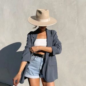 Olive and Pique hat. I’m dark grey